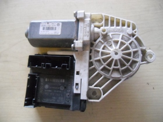 Motor Elevador de Vidro Frt Esq Passat 2006 mev352